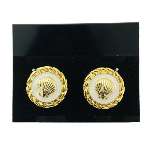 Lilly Pulitzer Jewelry - Lilly Pulitzer Gold Tone Seashell Earrings